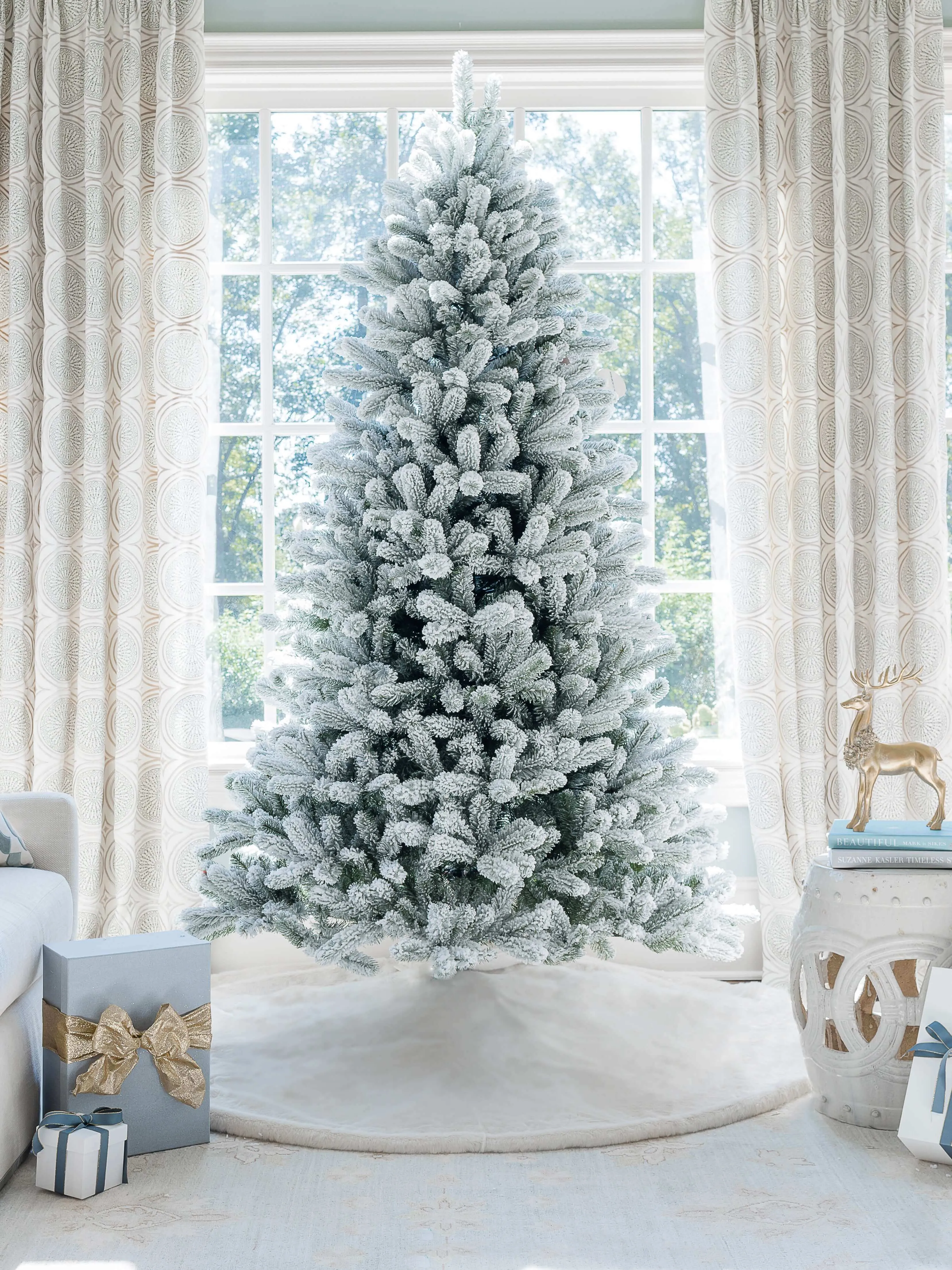 6.5' King Flock® Tree Unlit - FINAL SALE