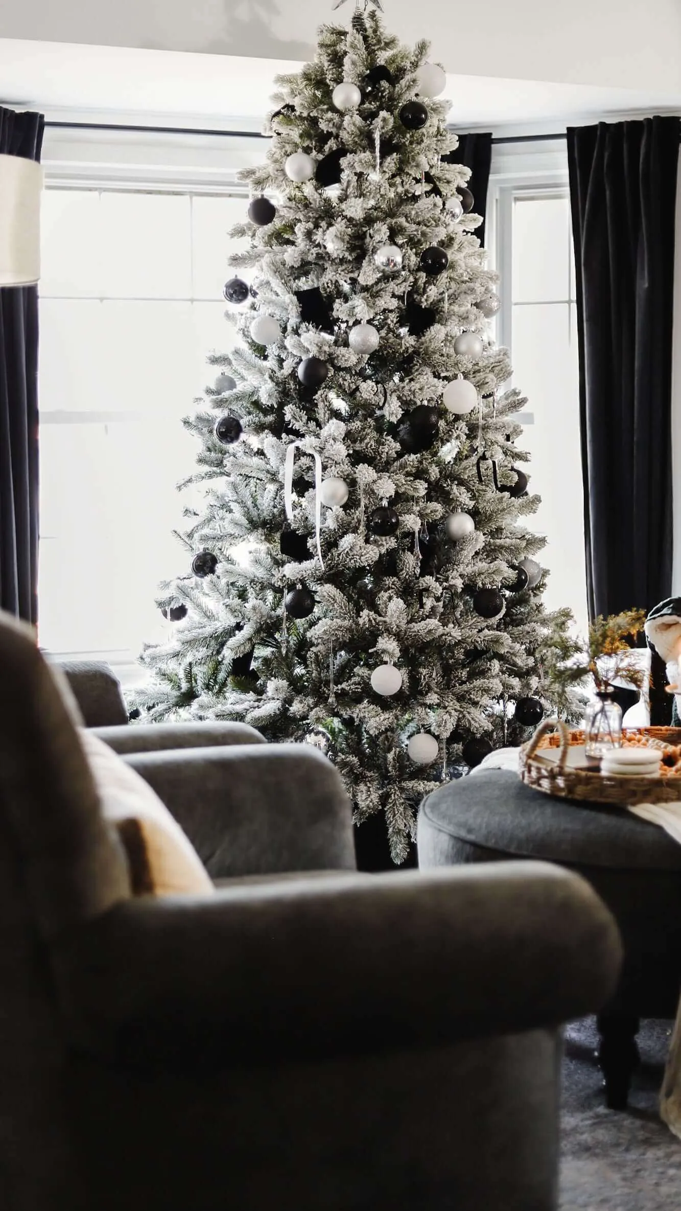 6.5' King Flock® Tree Unlit - FINAL SALE