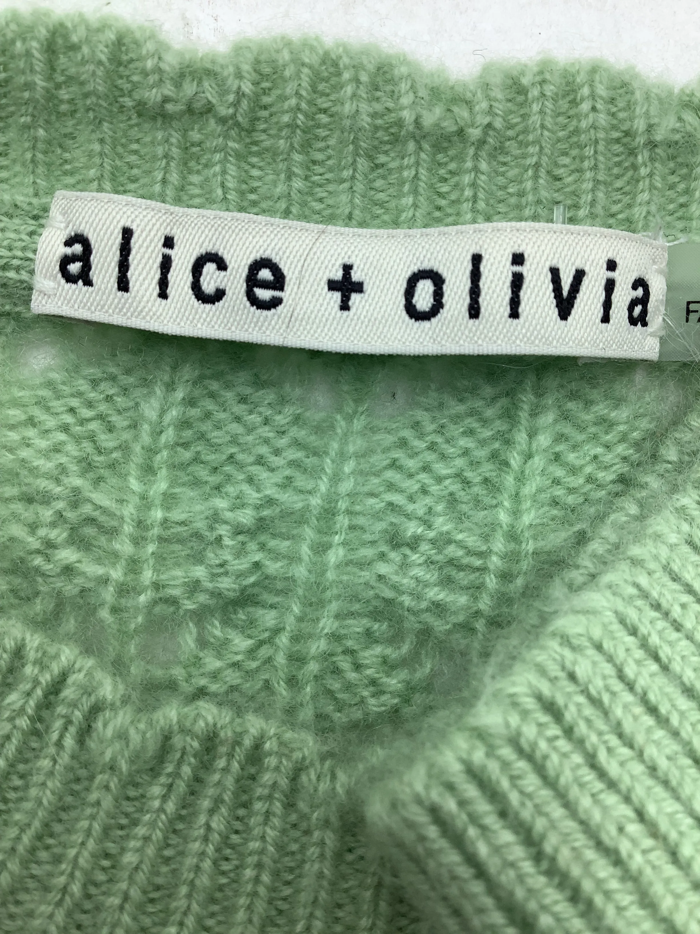 Alice   Olivia Cropped Cashmere Crewneck Sweater Size: S