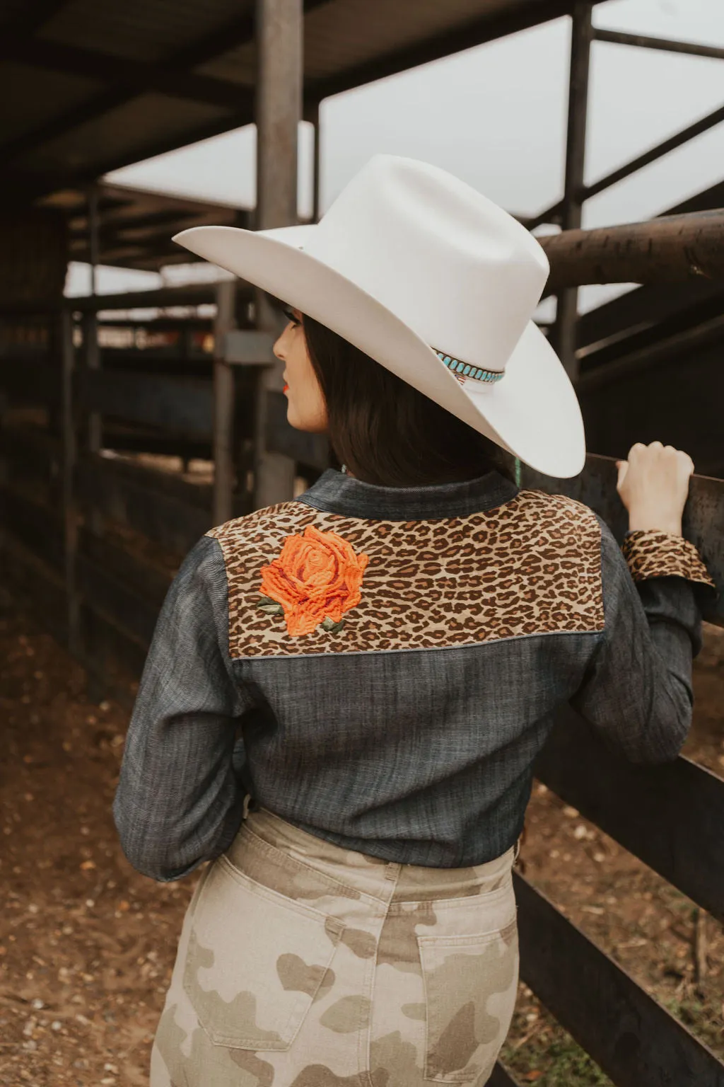 Ariat x Rodeo Quincy Layla Rose Chambray Shirt-XS