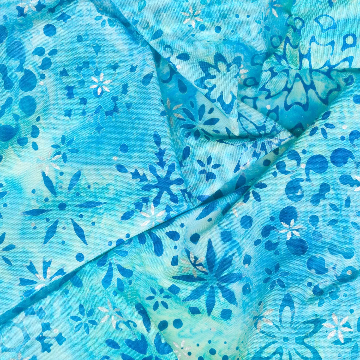 Artisan Batiks - Snowscape Snowflakes Capri Metallic Yardage