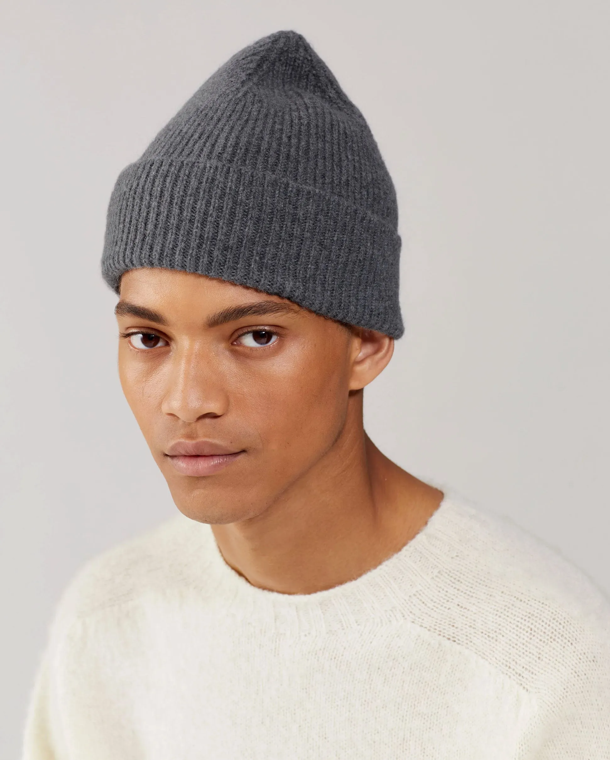 BEANIE / SLATE GREY