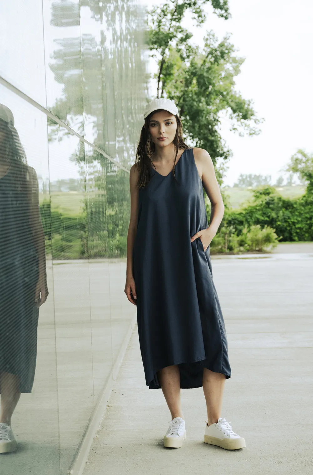 Cassis Dress in Navy Tencel