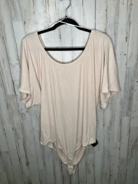 Cream Bodysuit Clothes Mentor, Size 3x