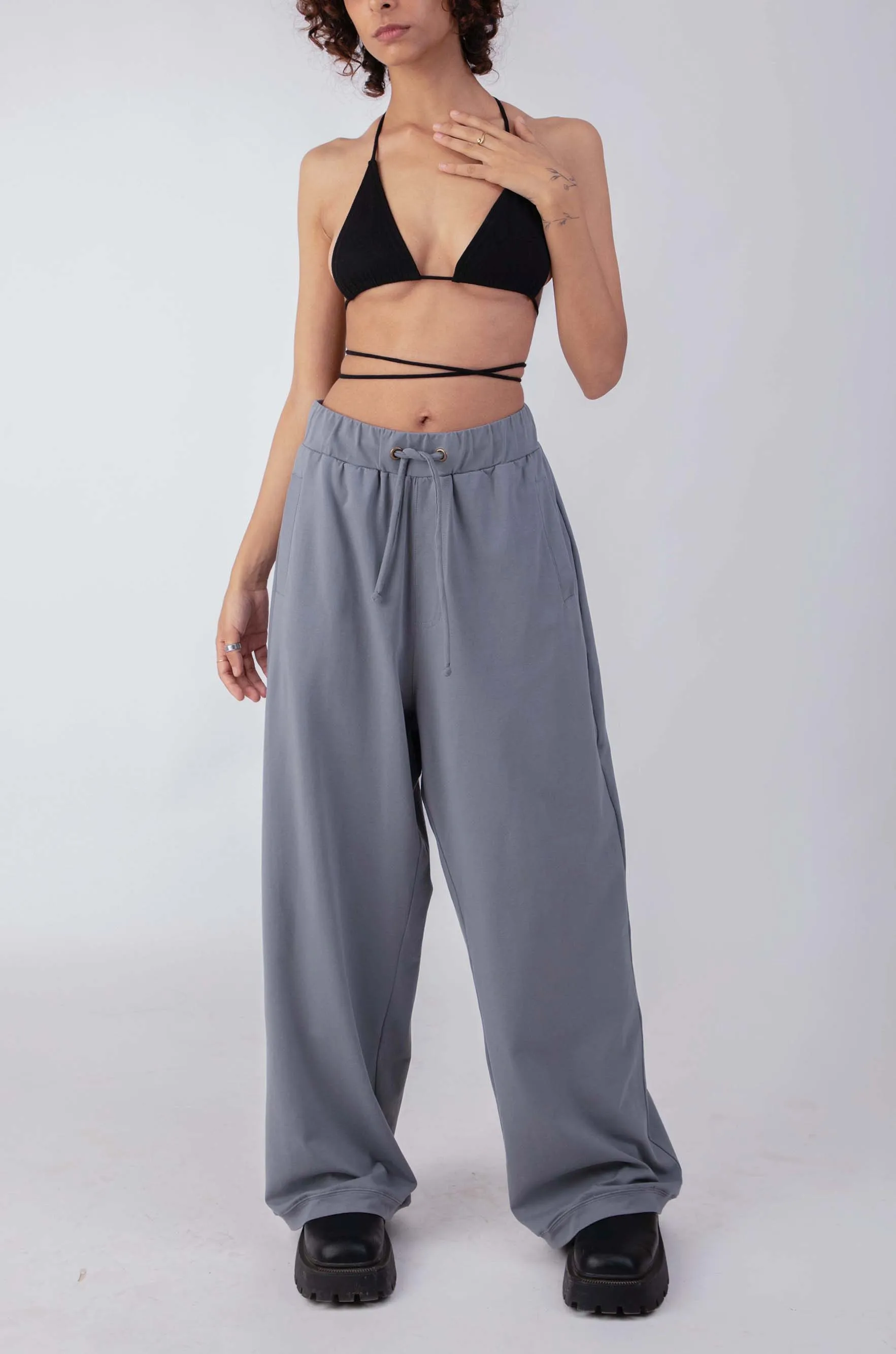 Huemn Wide Legged Sweatpants (Grey)