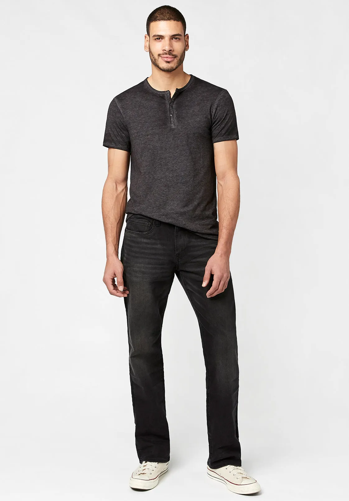 Kasum Buttoned Henley Men's T-Shirt in Black - BM21411