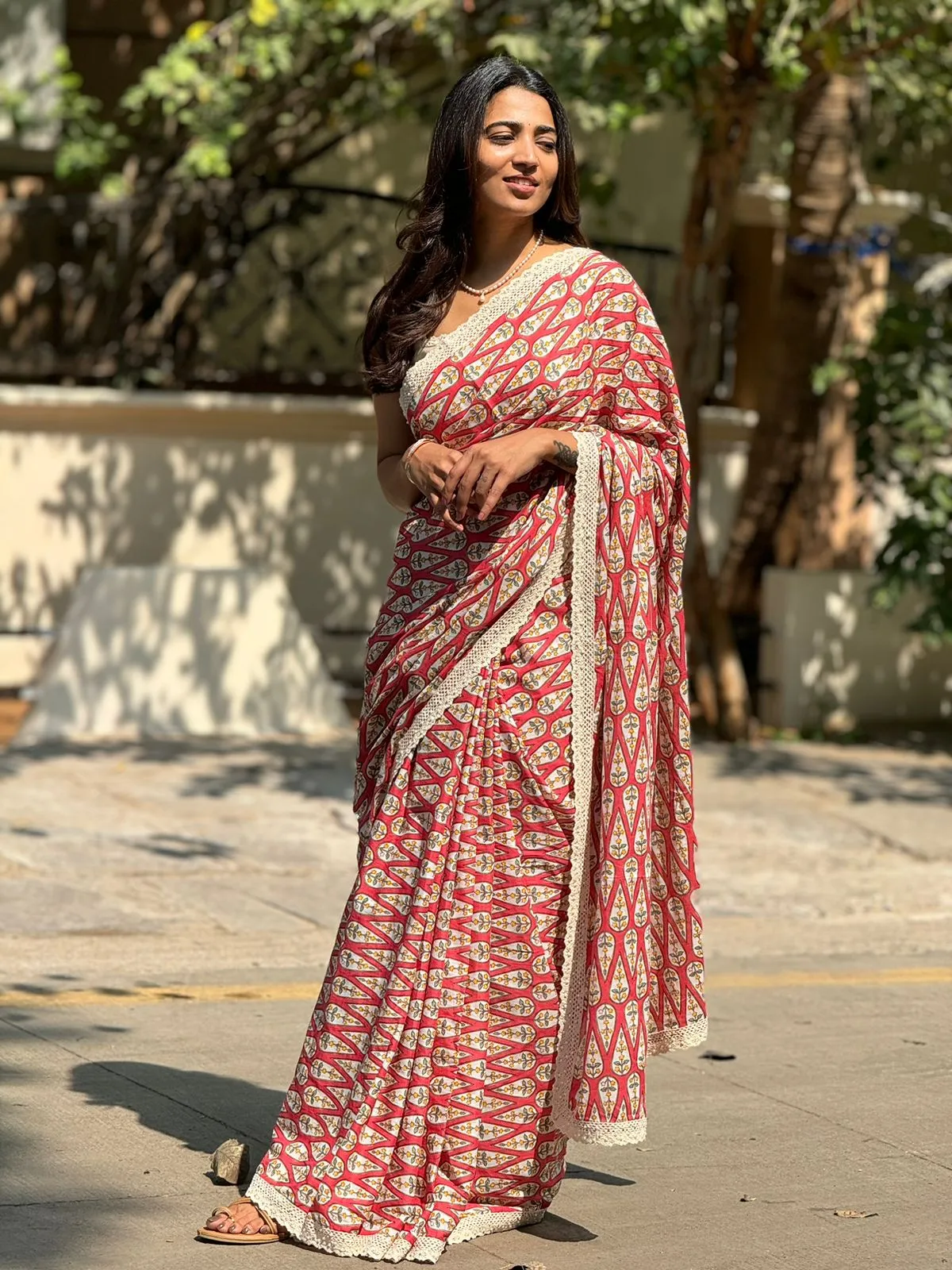 Pink cotton floral printed designer saree ( only saree )