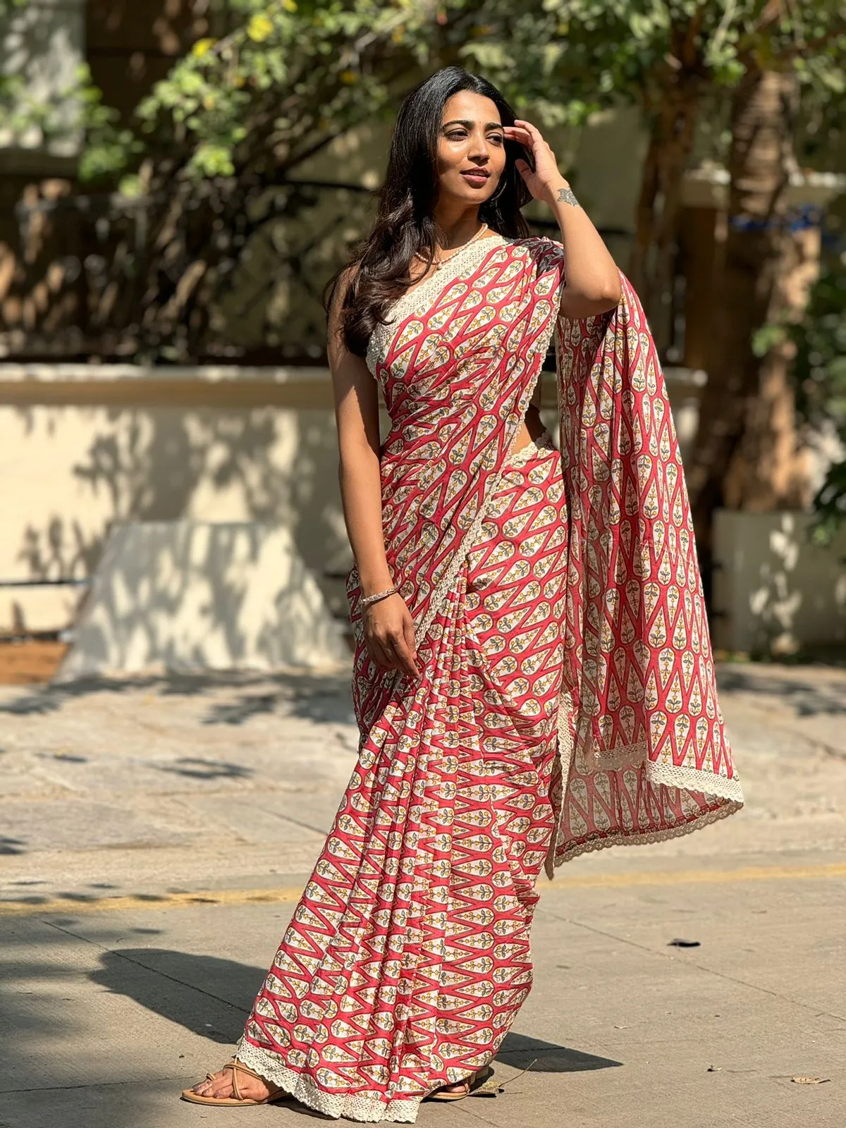 Pink cotton floral printed designer saree ( only saree )