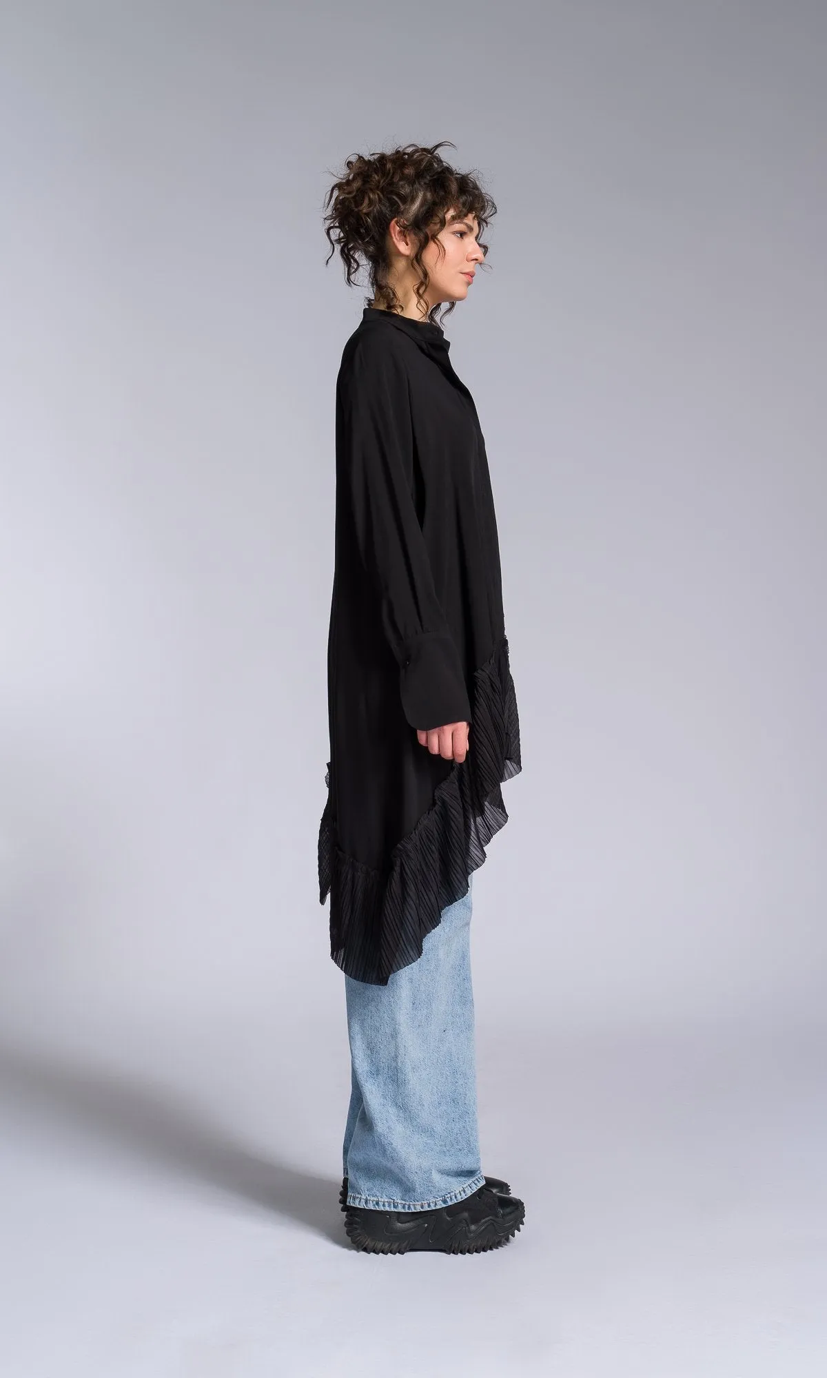 Pleated Hem Asymmetric Shirt