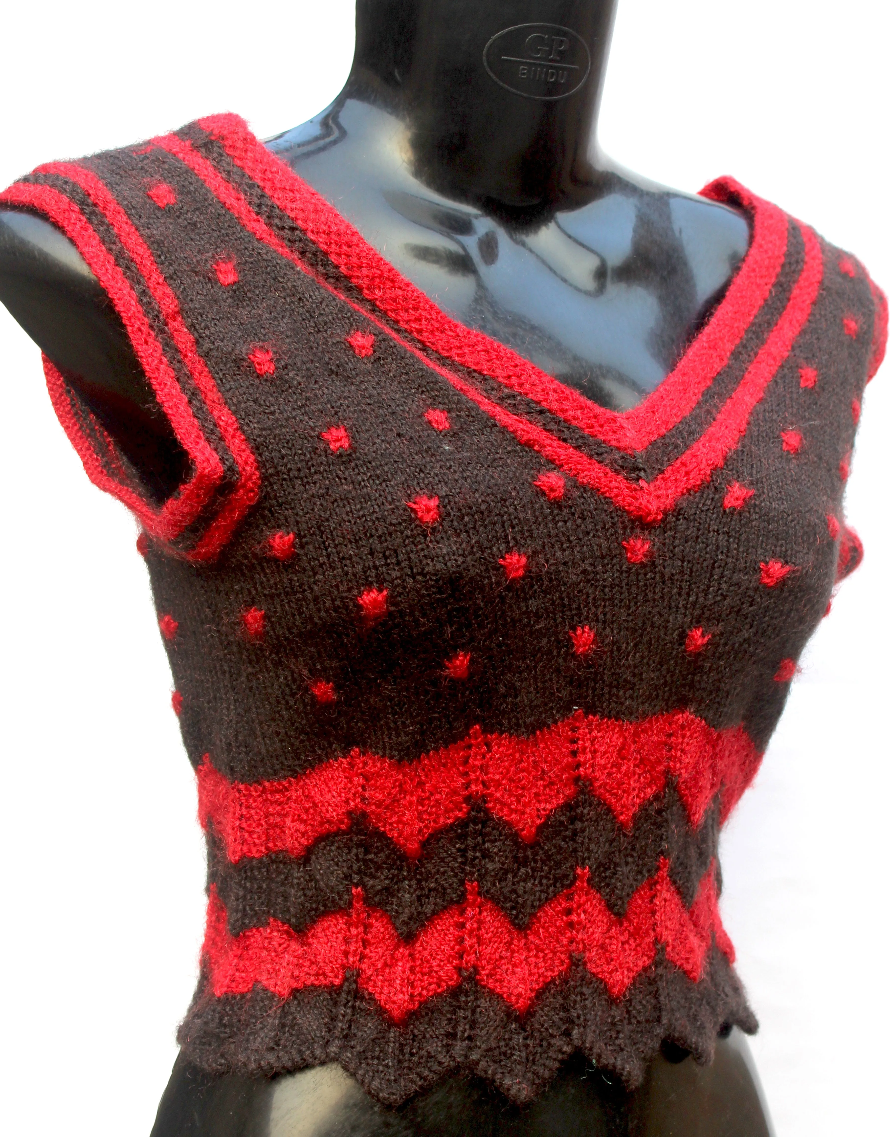 V-Neck Stylish Handmade Graminarts Woolen Blouse For Women - Red & Coffee